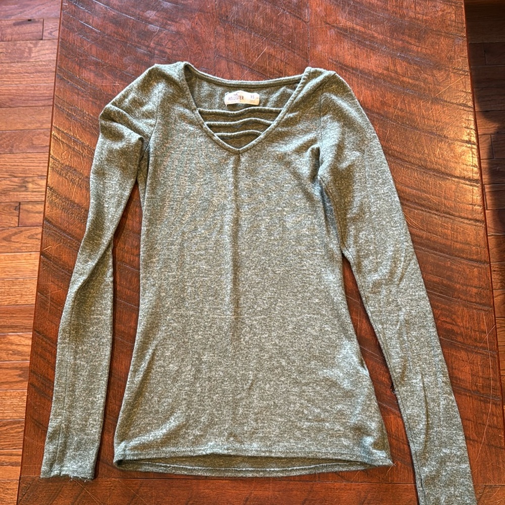 XS Hollister sweater